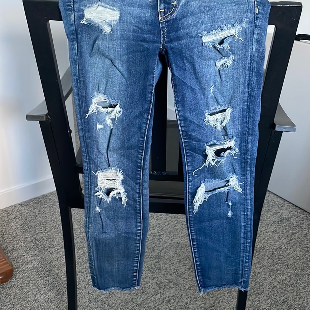 American Eagle tattered jeans